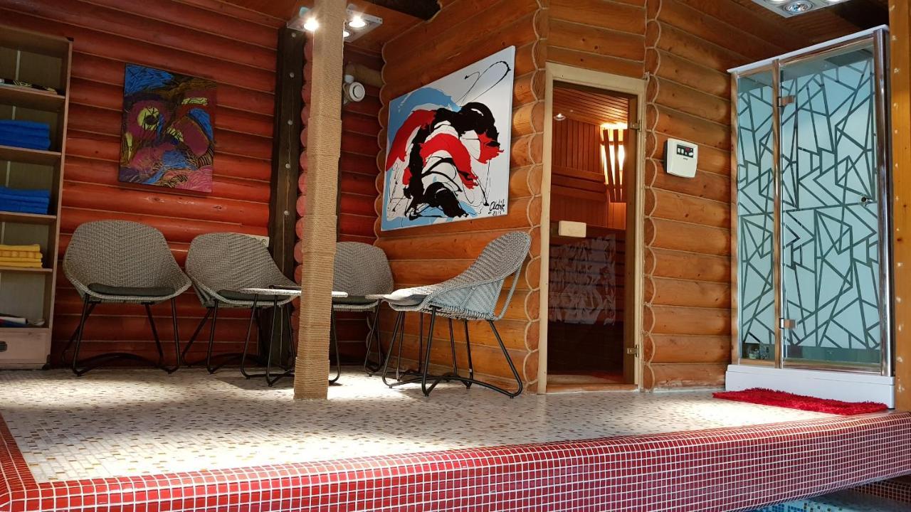 Luxury Villa With Pool And Sauna Черновцы Экстерьер фото