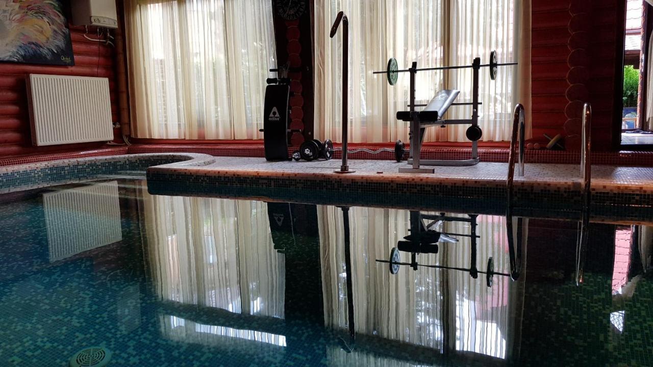 Luxury Villa With Pool And Sauna Черновцы Экстерьер фото